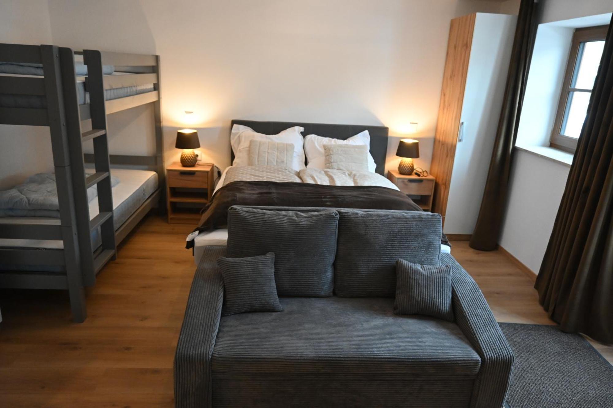 Nicky Apartments And Studios นีเดอเรา ภายนอก รูปภาพ