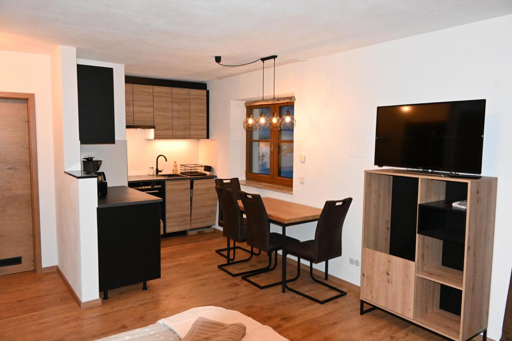 Nicky Apartments And Studios นีเดอเรา ภายนอก รูปภาพ