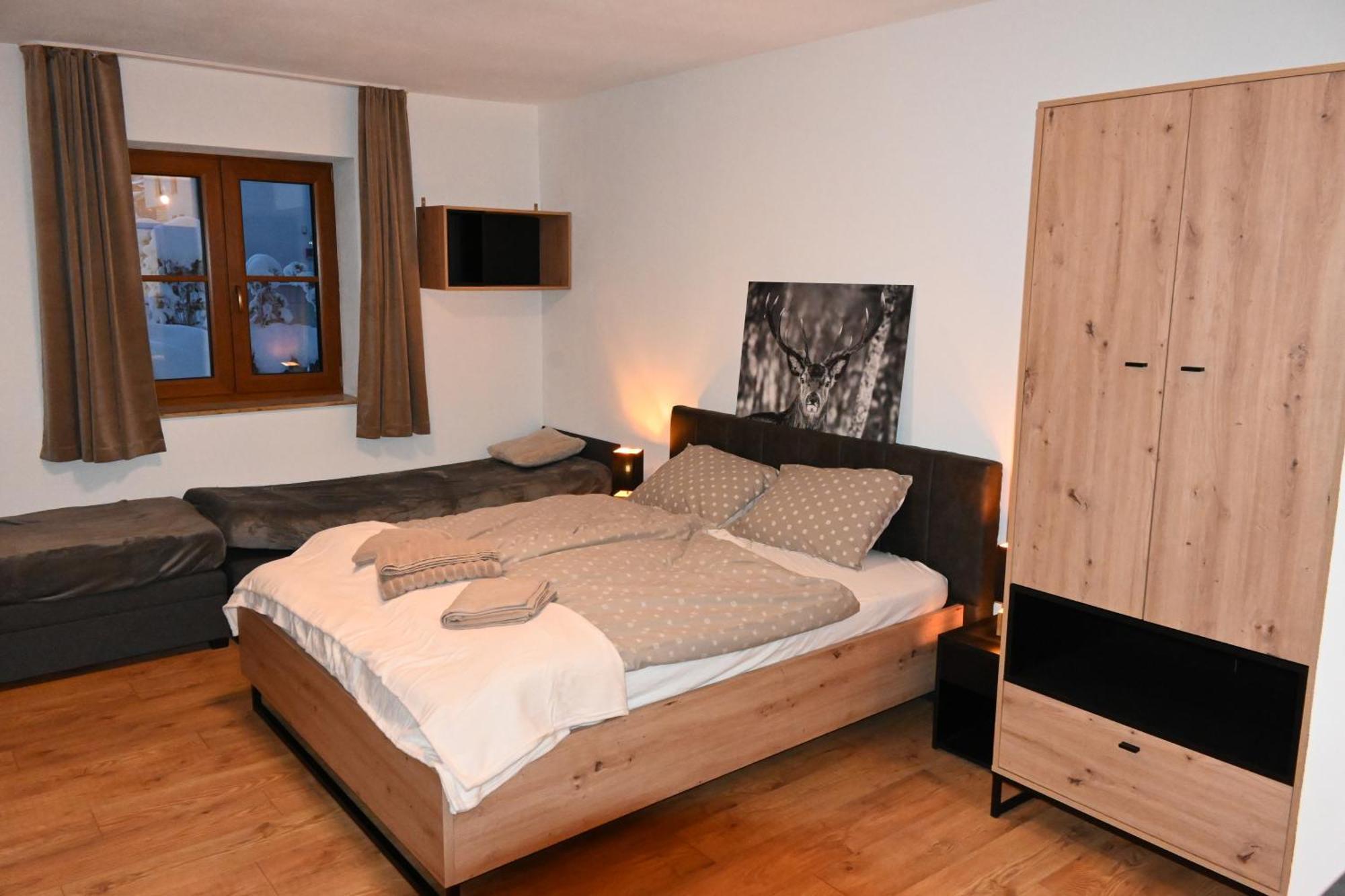 Nicky Apartments And Studios นีเดอเรา ภายนอก รูปภาพ