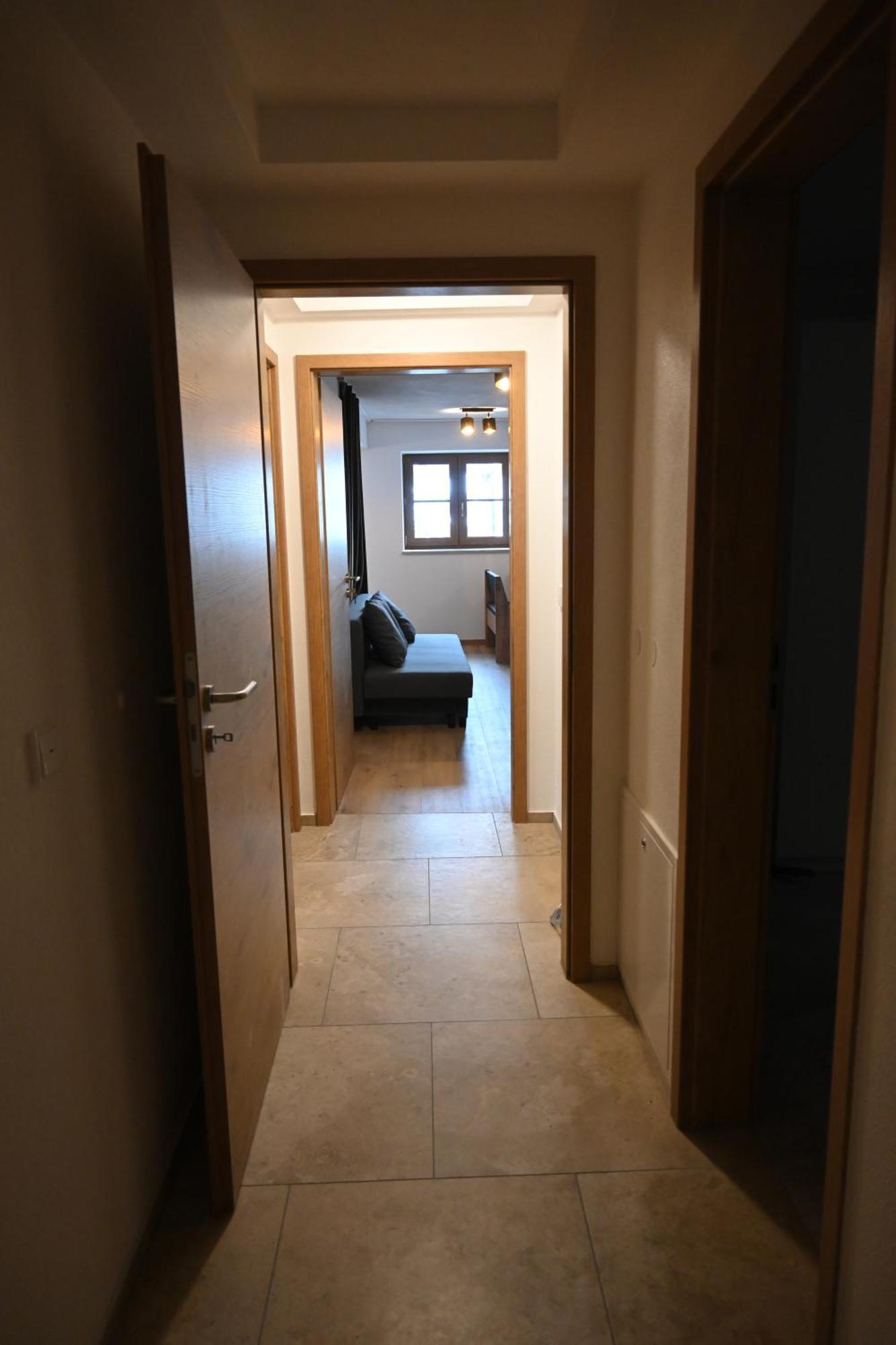 Nicky Apartments And Studios นีเดอเรา ภายนอก รูปภาพ